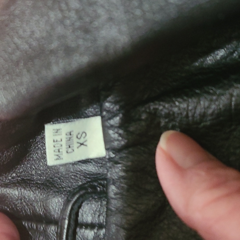 Like New Leather Trench Coat - Picture 8 of 11